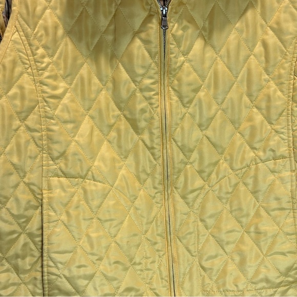 Barbour Quilted Yellow Vest with Contrast Dark Collar - Picture 6 of 11